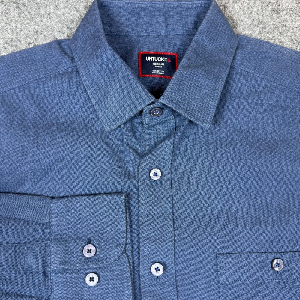 UNTUCKit Hemsworth Slim Fit Blue Herringbone Cotton Shirt Mens Medium 41234